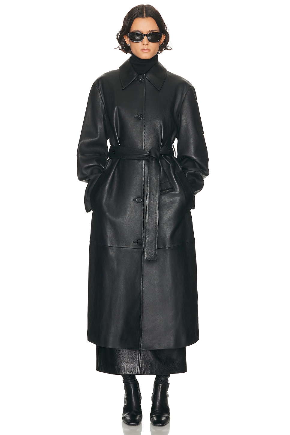 Toteme Belted Leather Coat in Black - Black. 34 also