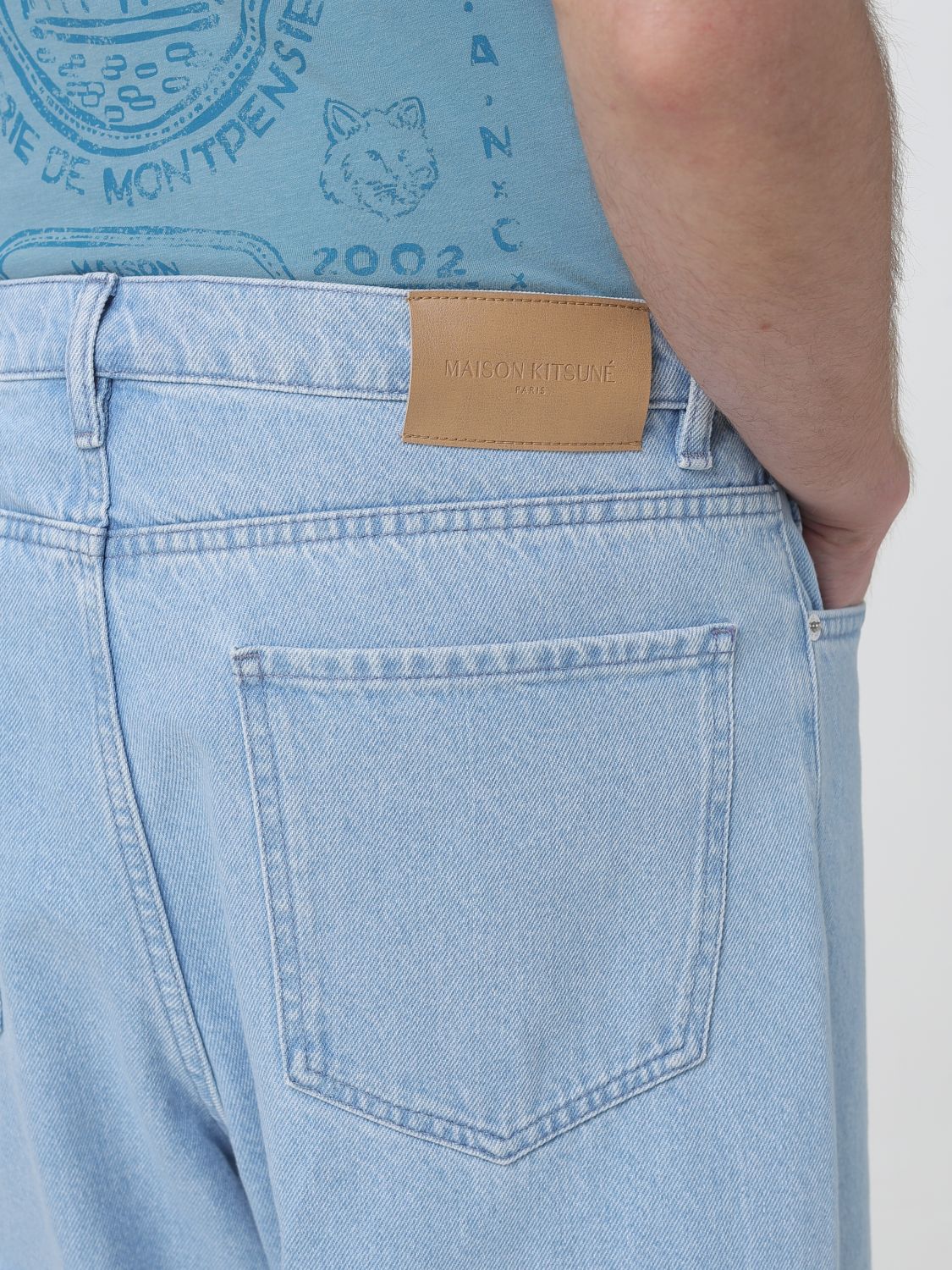 Jeans MAISON KITSUNÉ Men color Denim