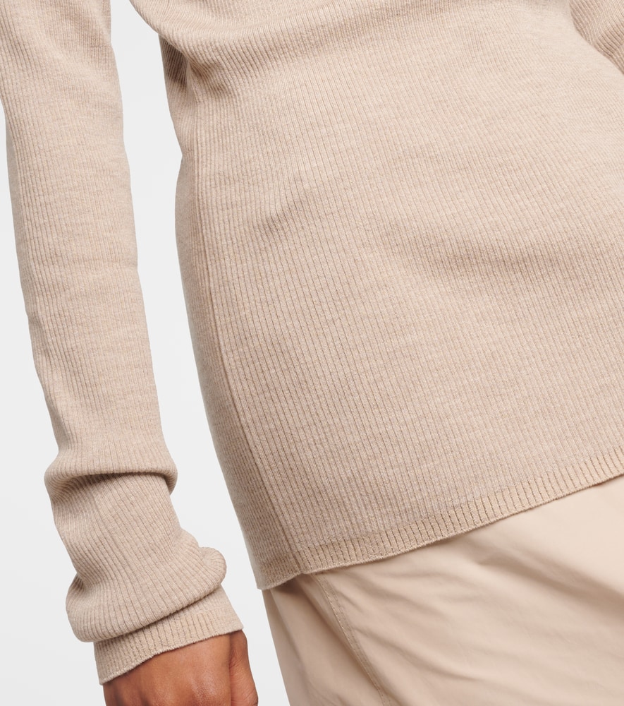 Wool and cashmere sweater