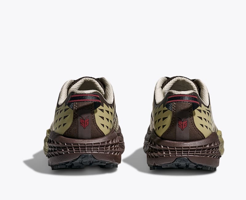 HOKA Speedgoat 2 Shoes in Cast Iron/Oatgrass