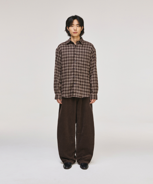Wide Curved Dart Corduroy Pants