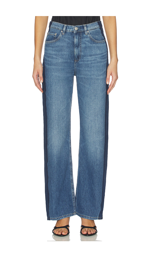 DL1961 Karmine Aura High Rise Refined Leg Jeans in North Shore. 34 also , 27, 28