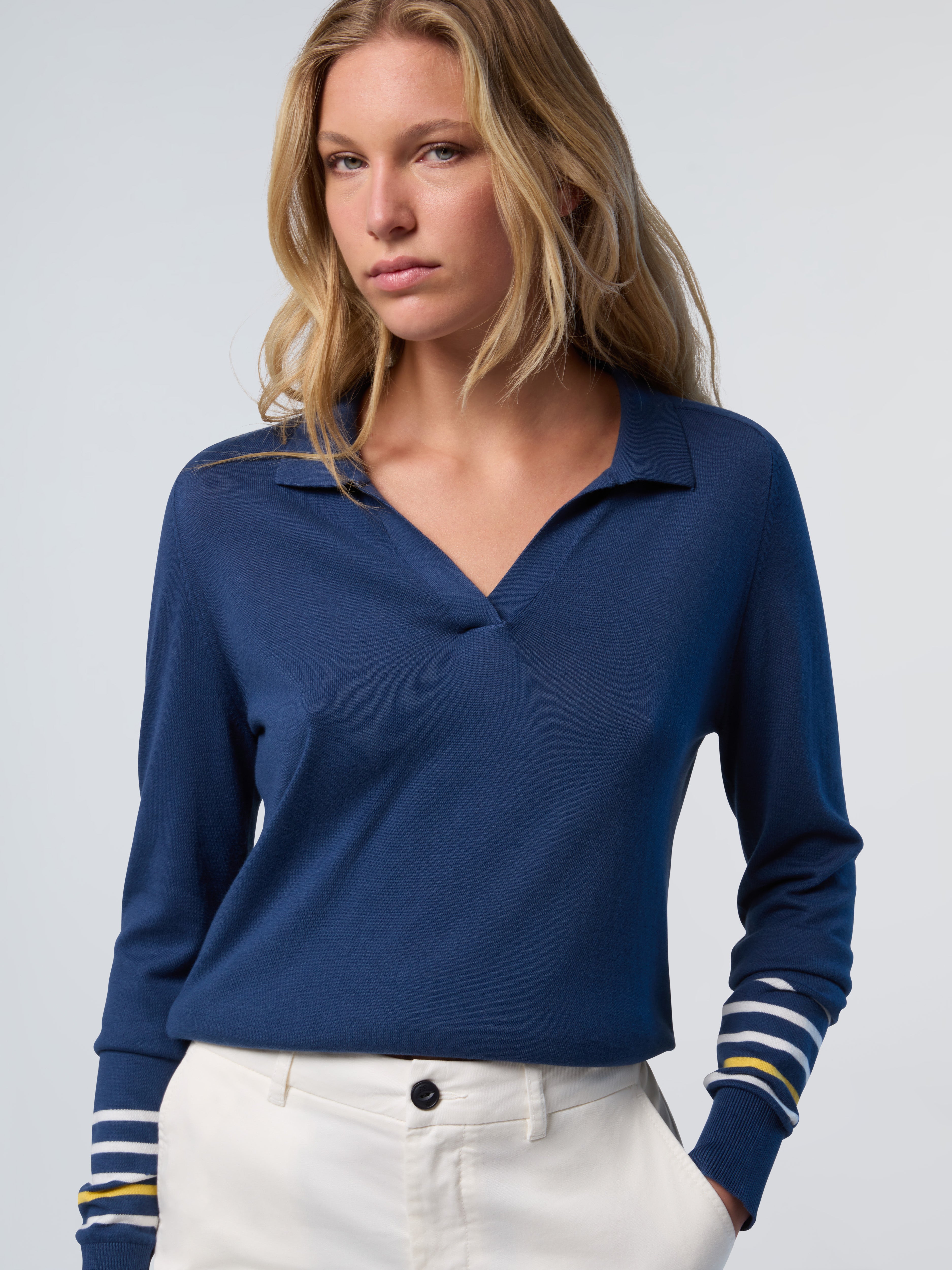 V-Pullover mit Aloe Vera