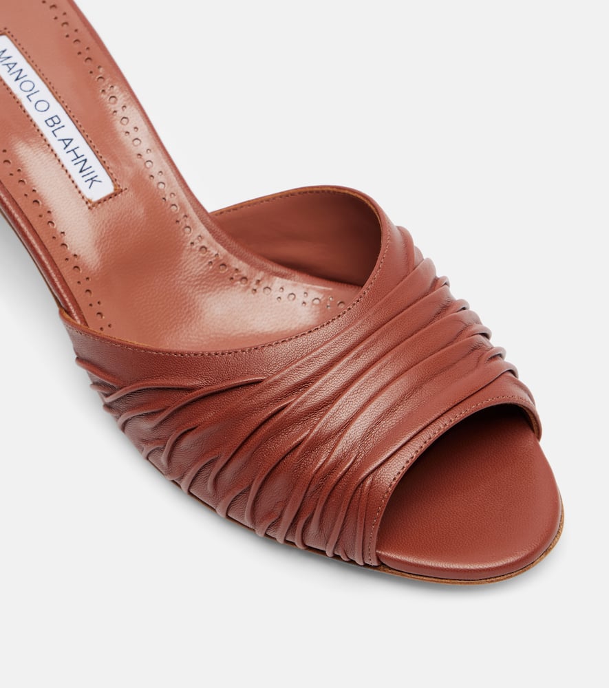 Piruabar gathered leather mules