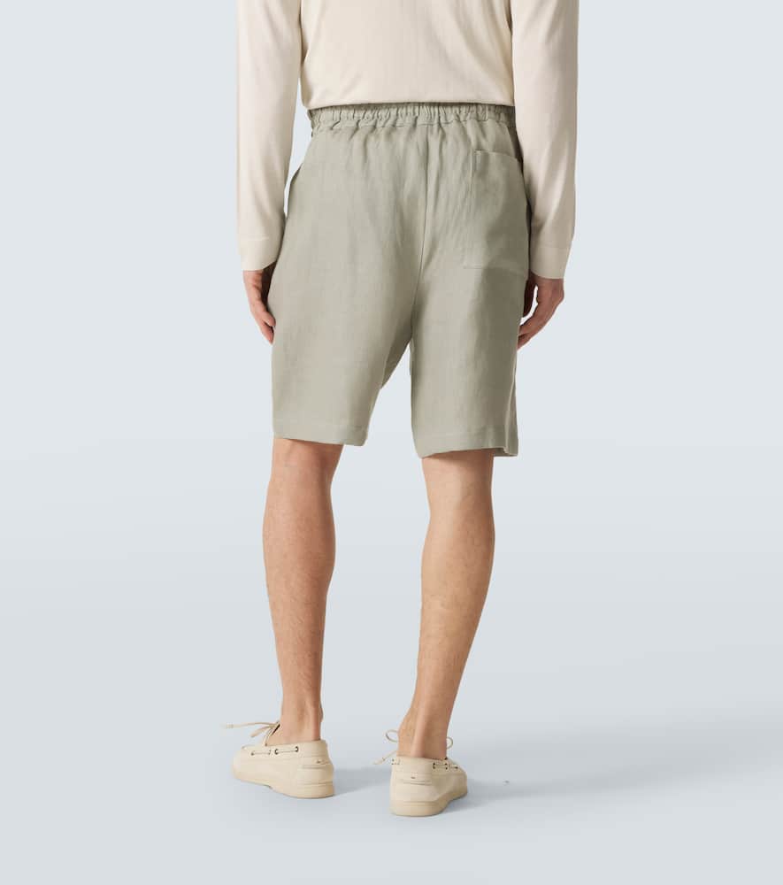 Linen shorts