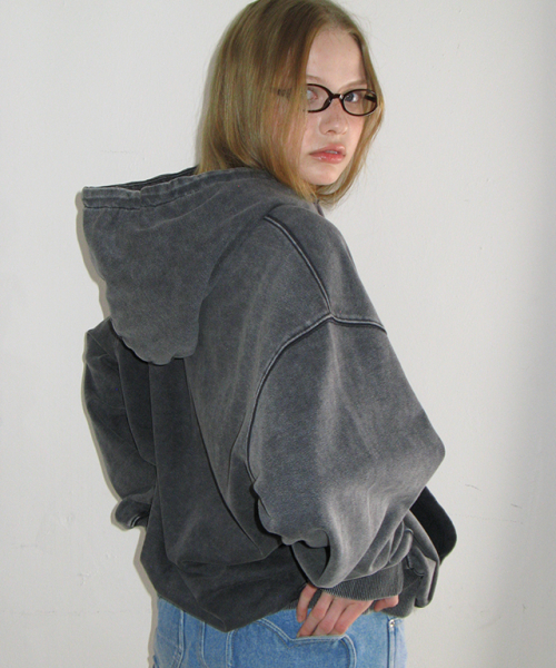 PIGMENT LOGO HOODIE CHARCOAL