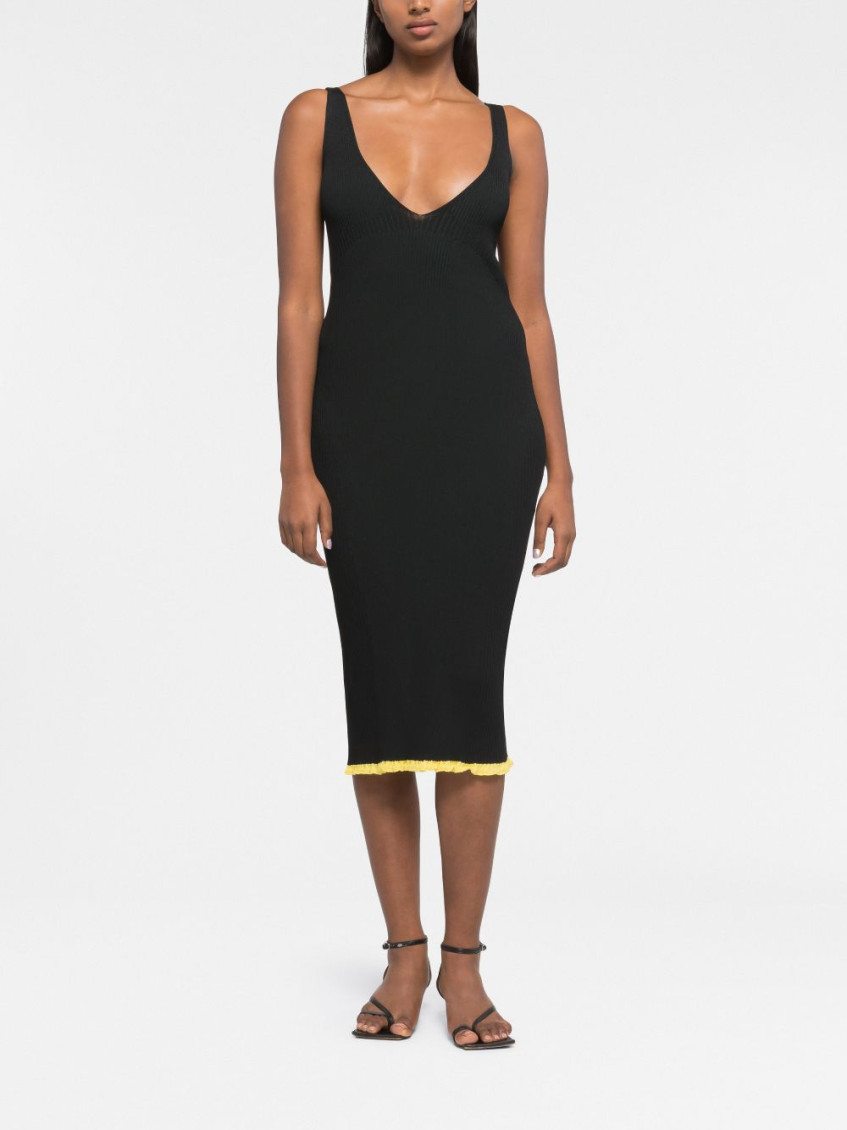 Black V-neck short dress