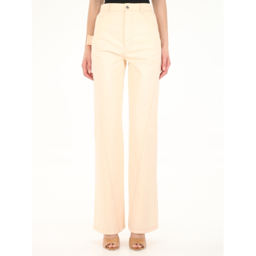 High-waisted jeans