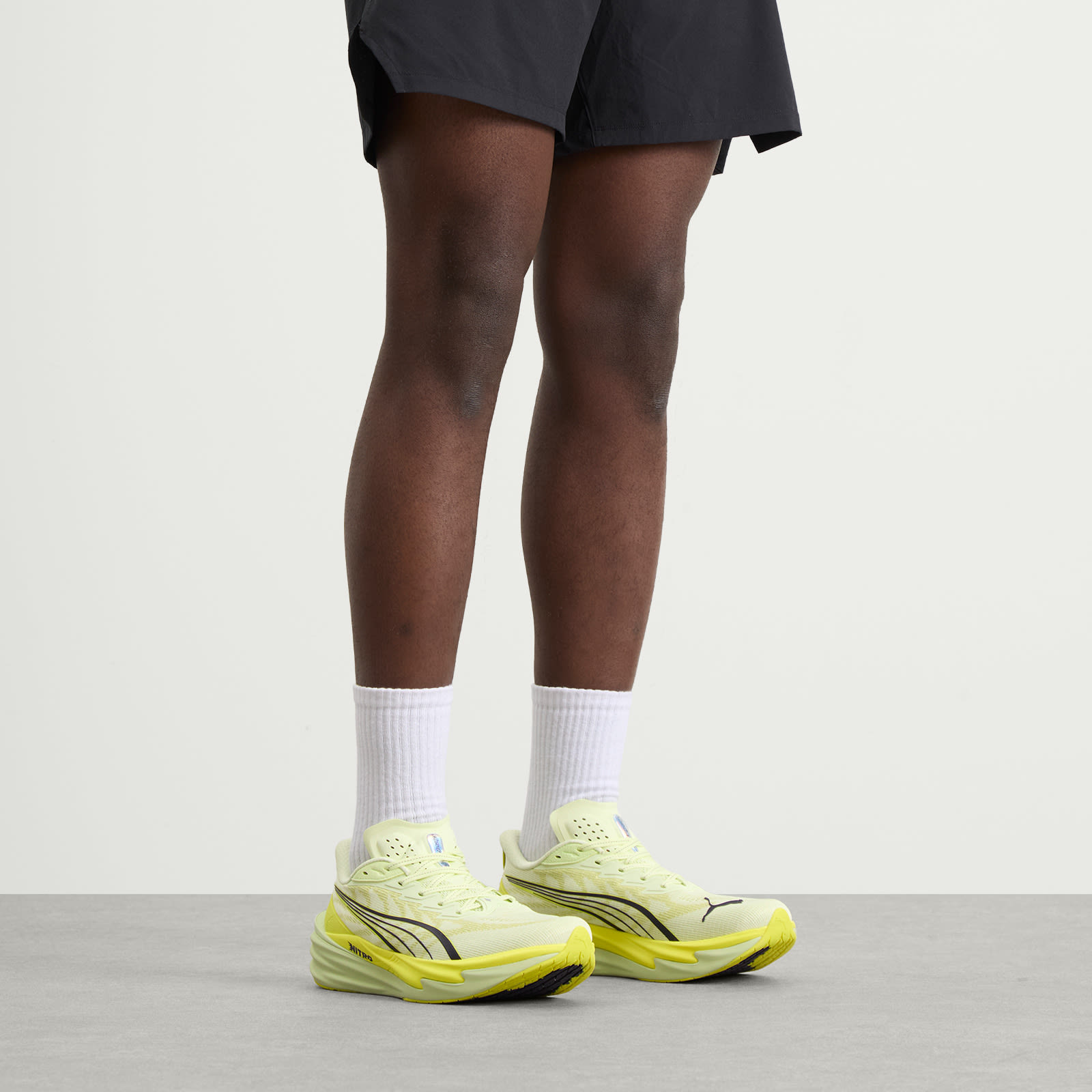 Men's Deviate NITRO 4 Sneaker Apple Spritz/Lux Lime