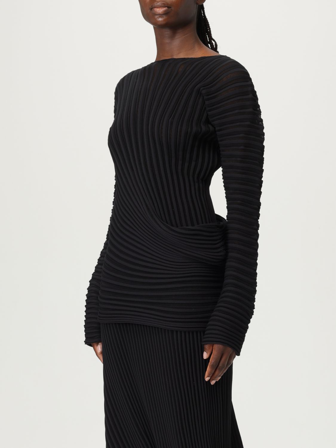 Top ISSEY MIYAKE Woman color Black