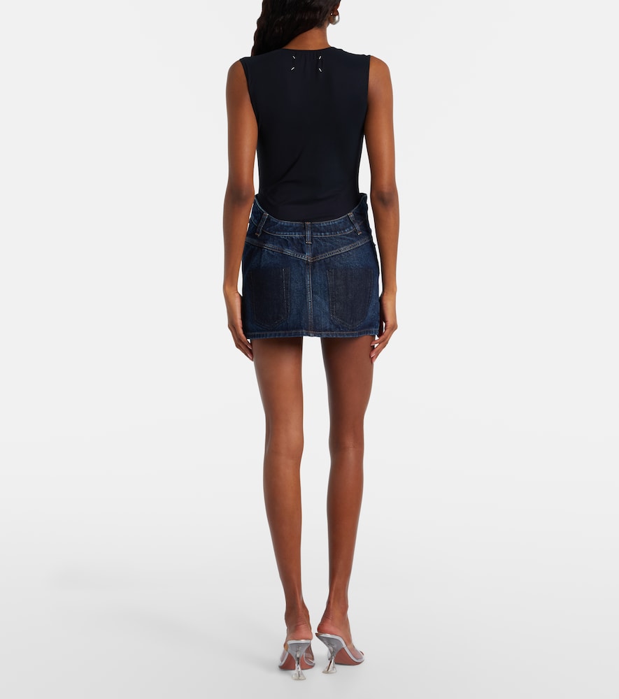 Curved denim miniskirt
