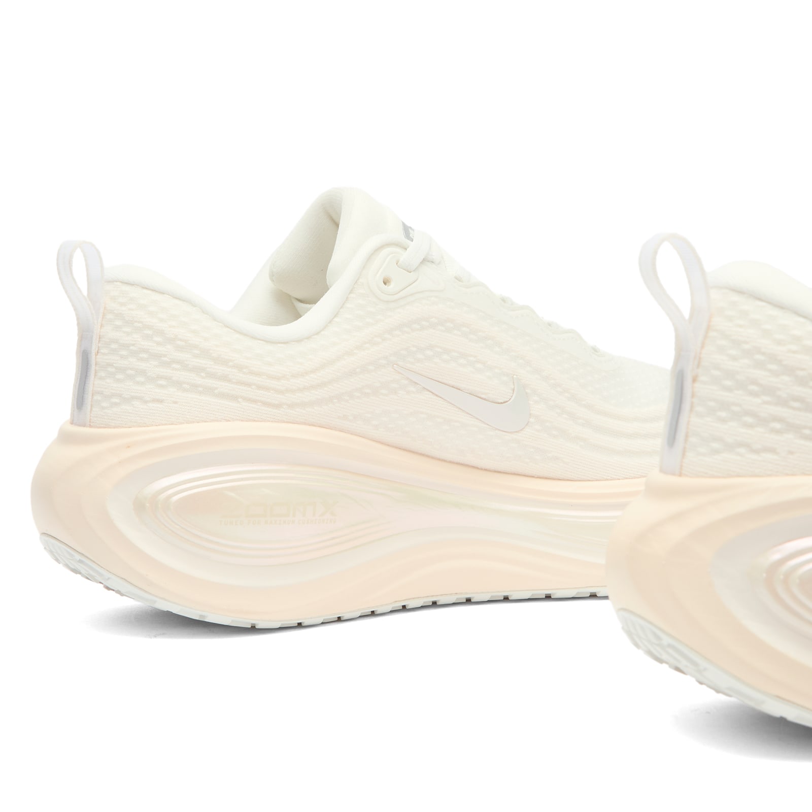 Women's Vomero Plus Ess Sneaker in White/Phantom/Platinum