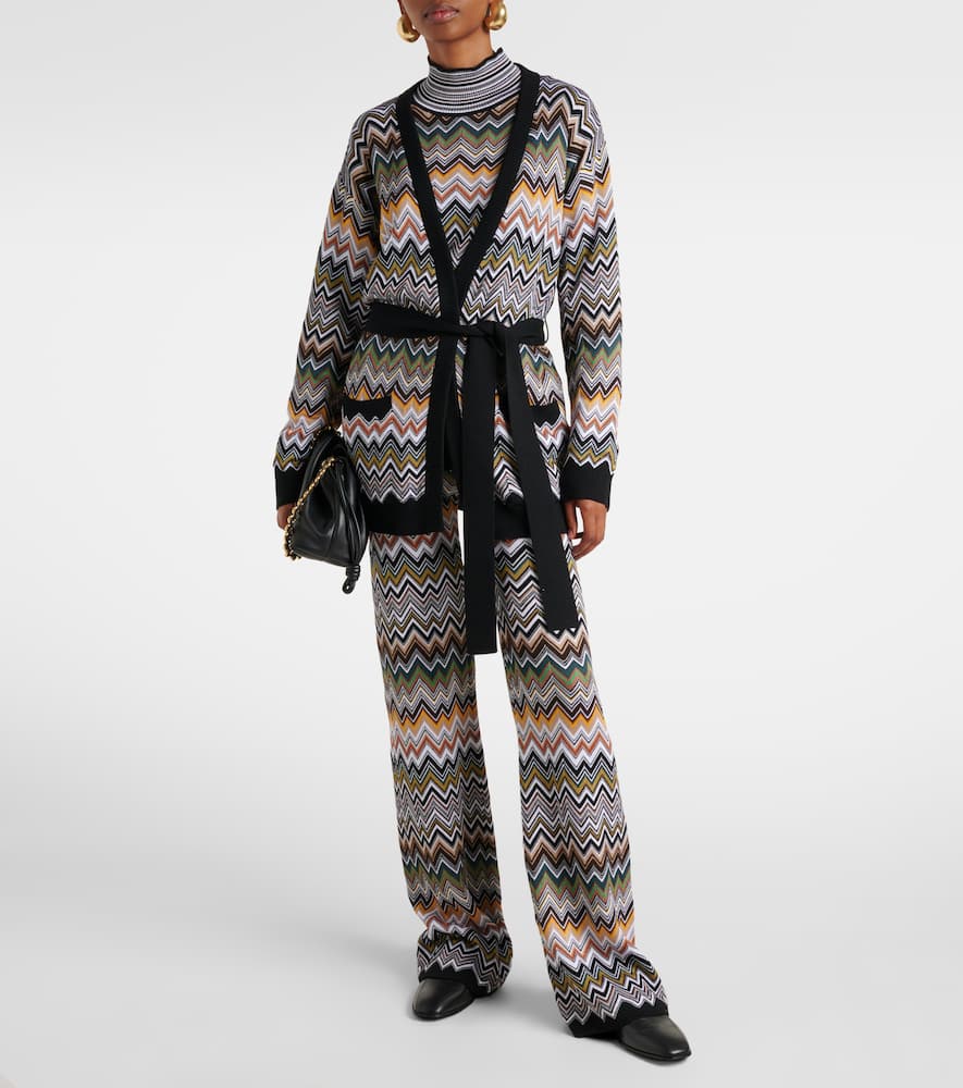 Zigzag belted cardigan