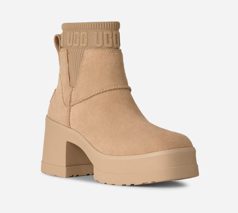 ® Women's Moxy Chelsea Suede Boots in Sand
