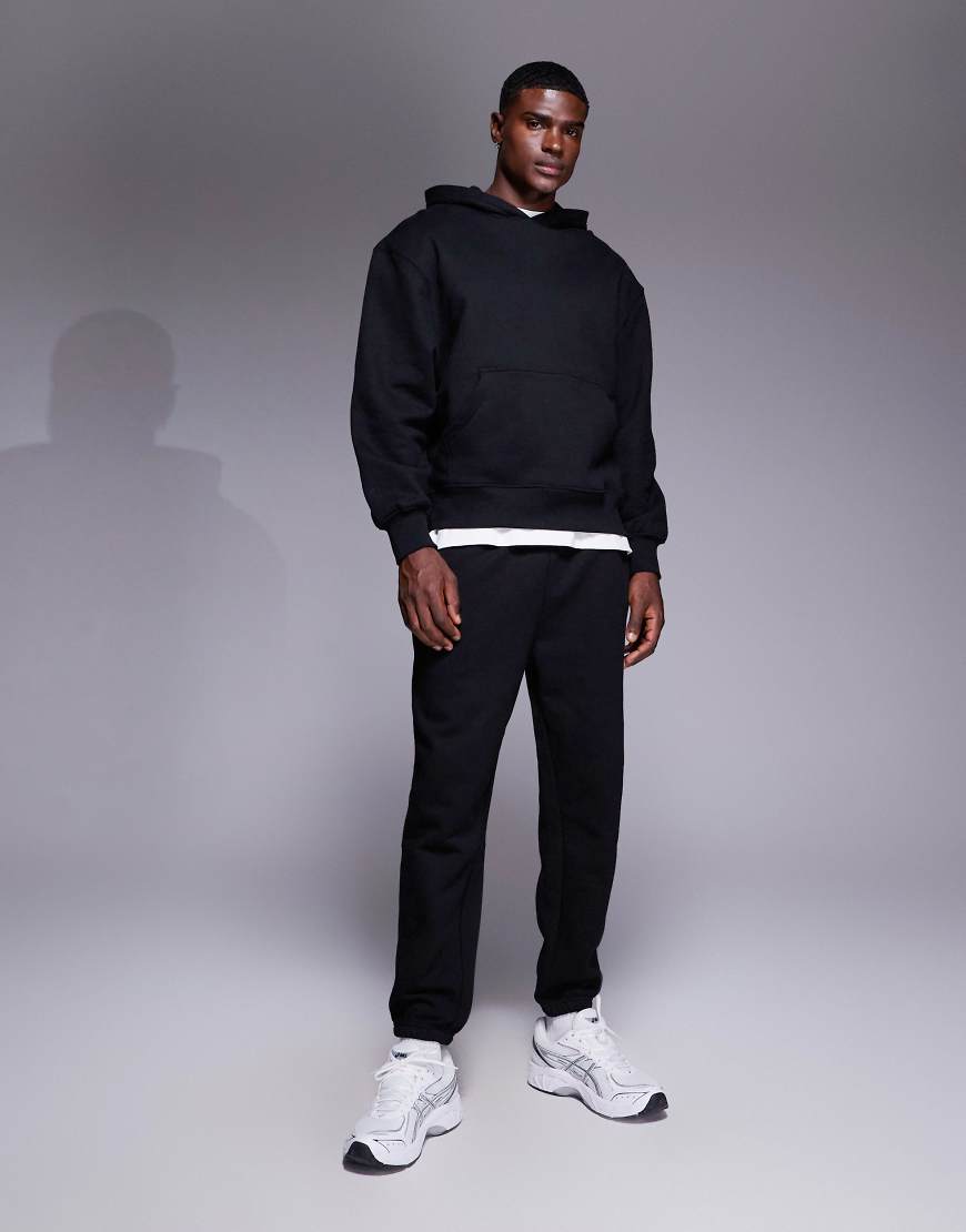 Premium heavy weight tapered joggers 400gsms in black
