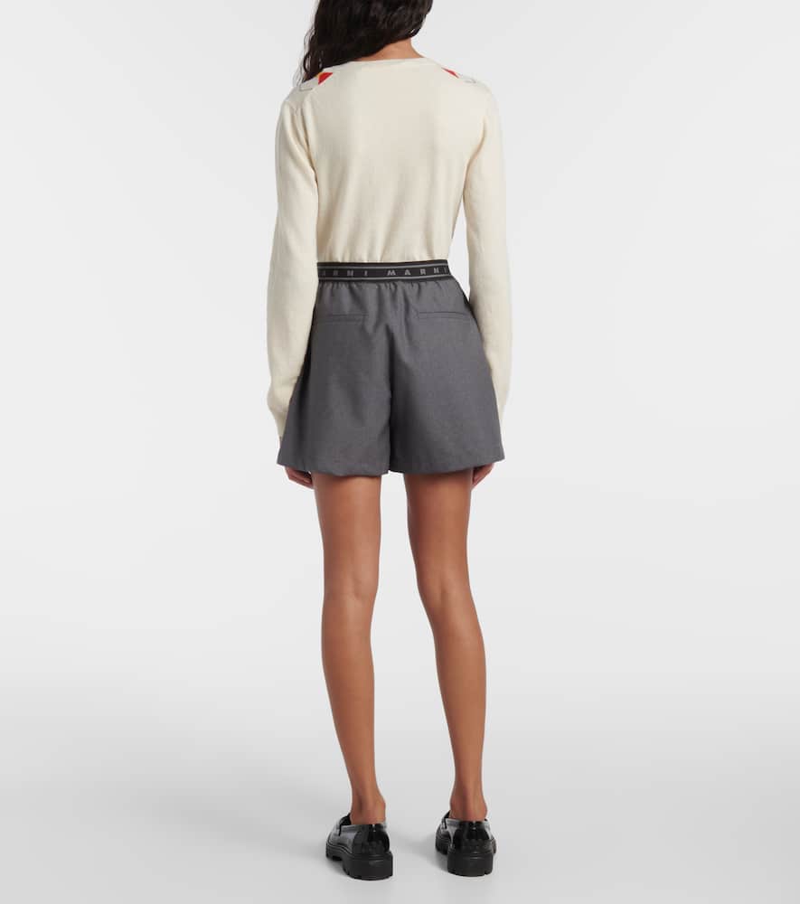 Virigin wool shorts