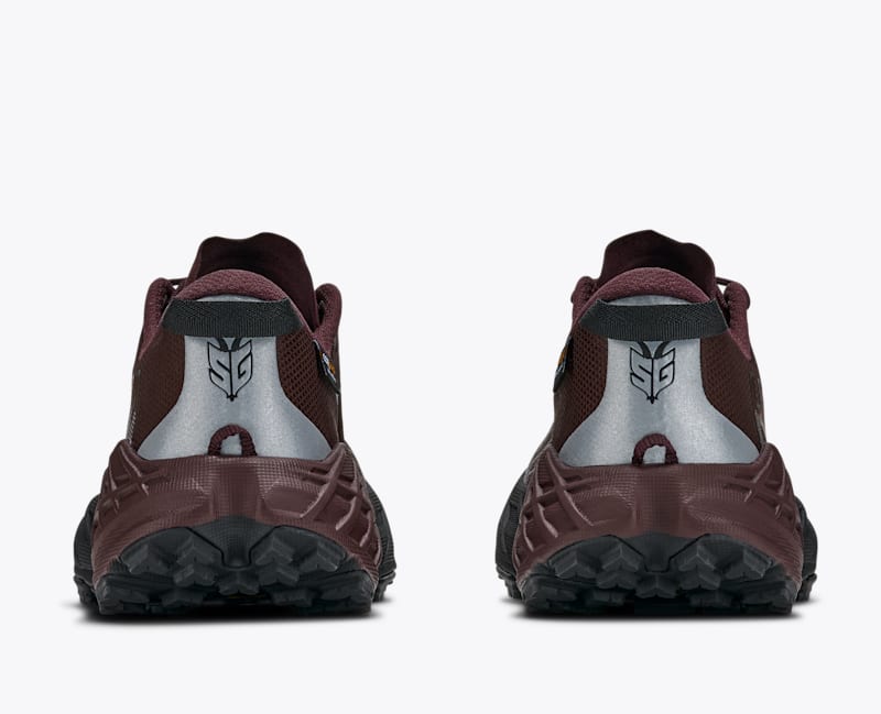 HOKA Women's Speedgoat 7 GTX Shoes in Deep Mauve/Black