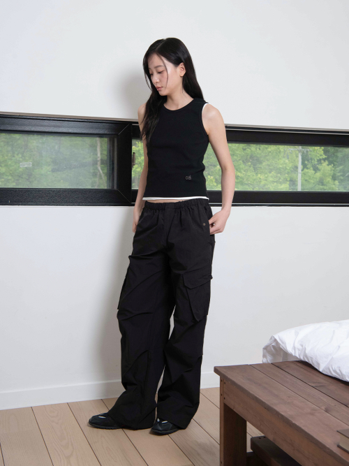 CUTOFF CARGO PARACHUTE PANTS