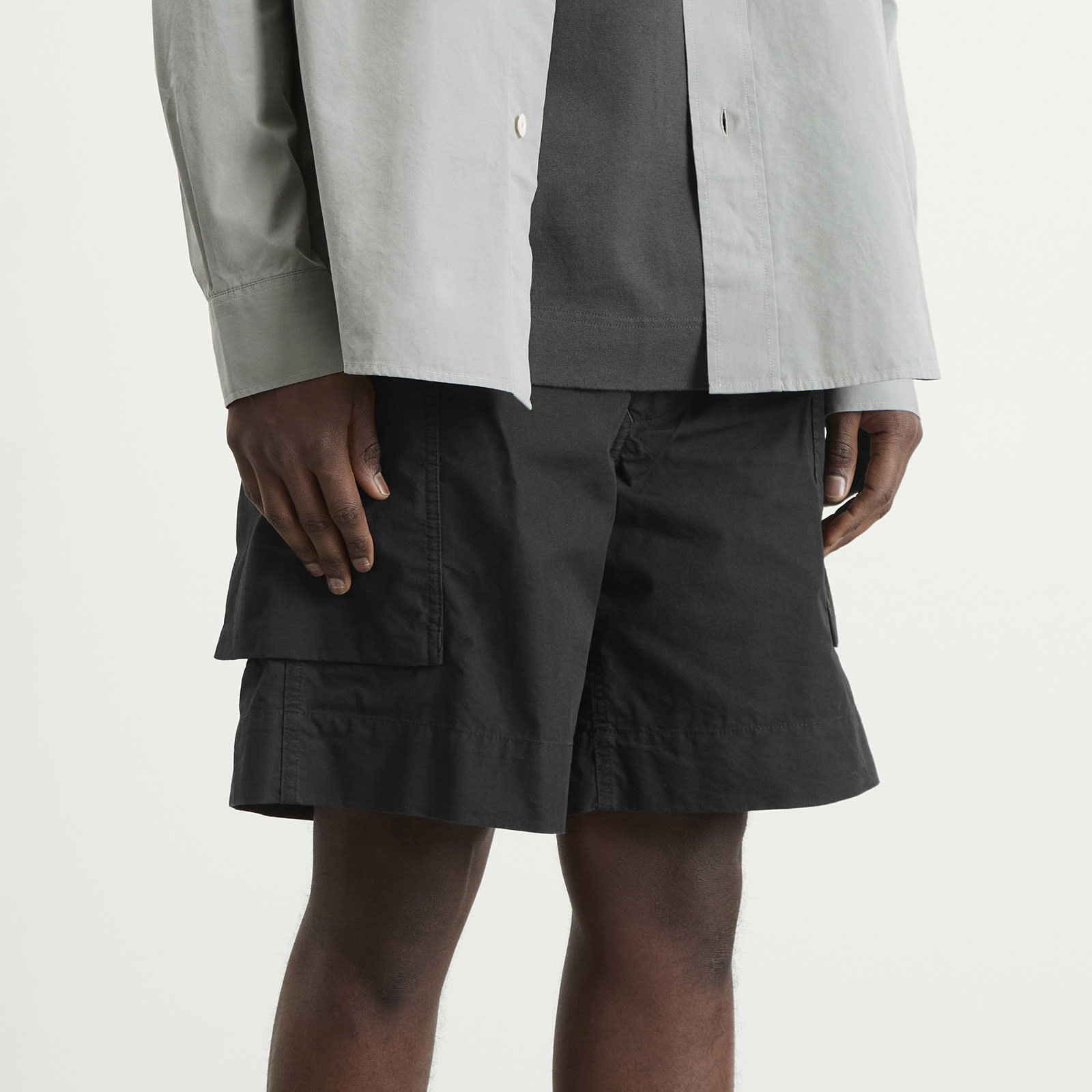 Men's Cargo Pocket Shorts in Black
