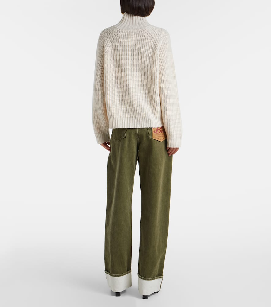 Wool and cashmere sweater
