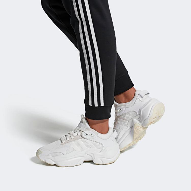 (WMNS) originals Magmur Runner 'White'