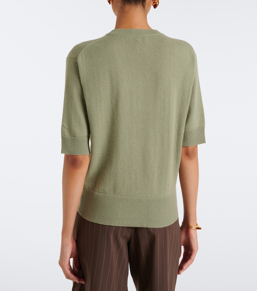 Cashmere sweater