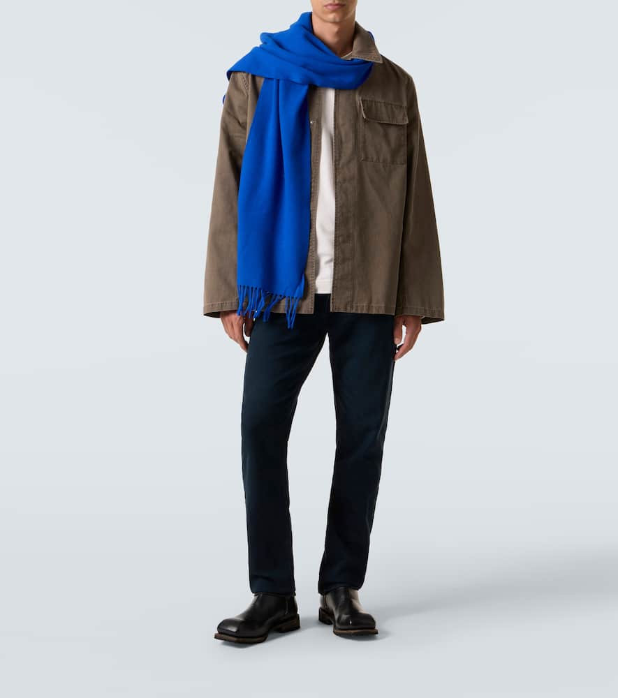 Modern straight jeans