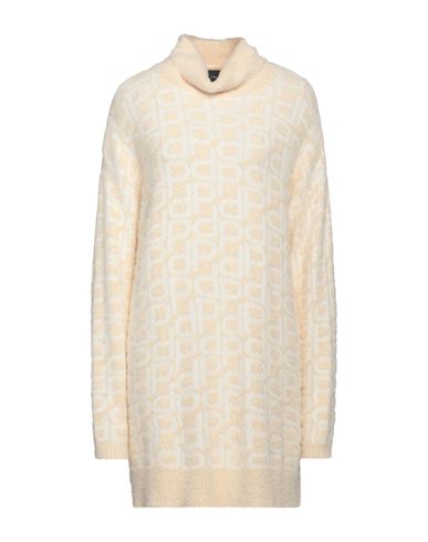 Woman Turtleneck Cream