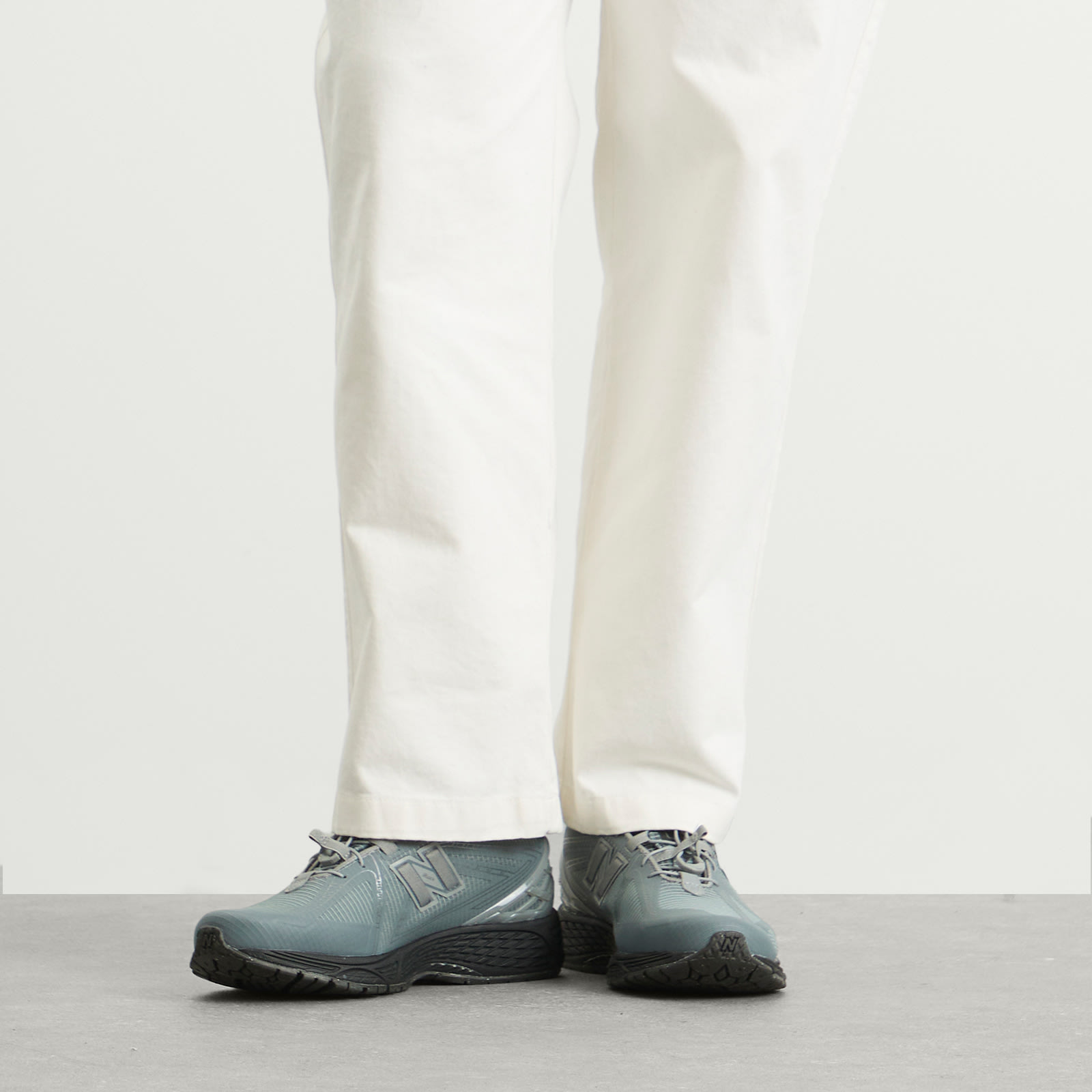 1906R Sneaker Slate Grey