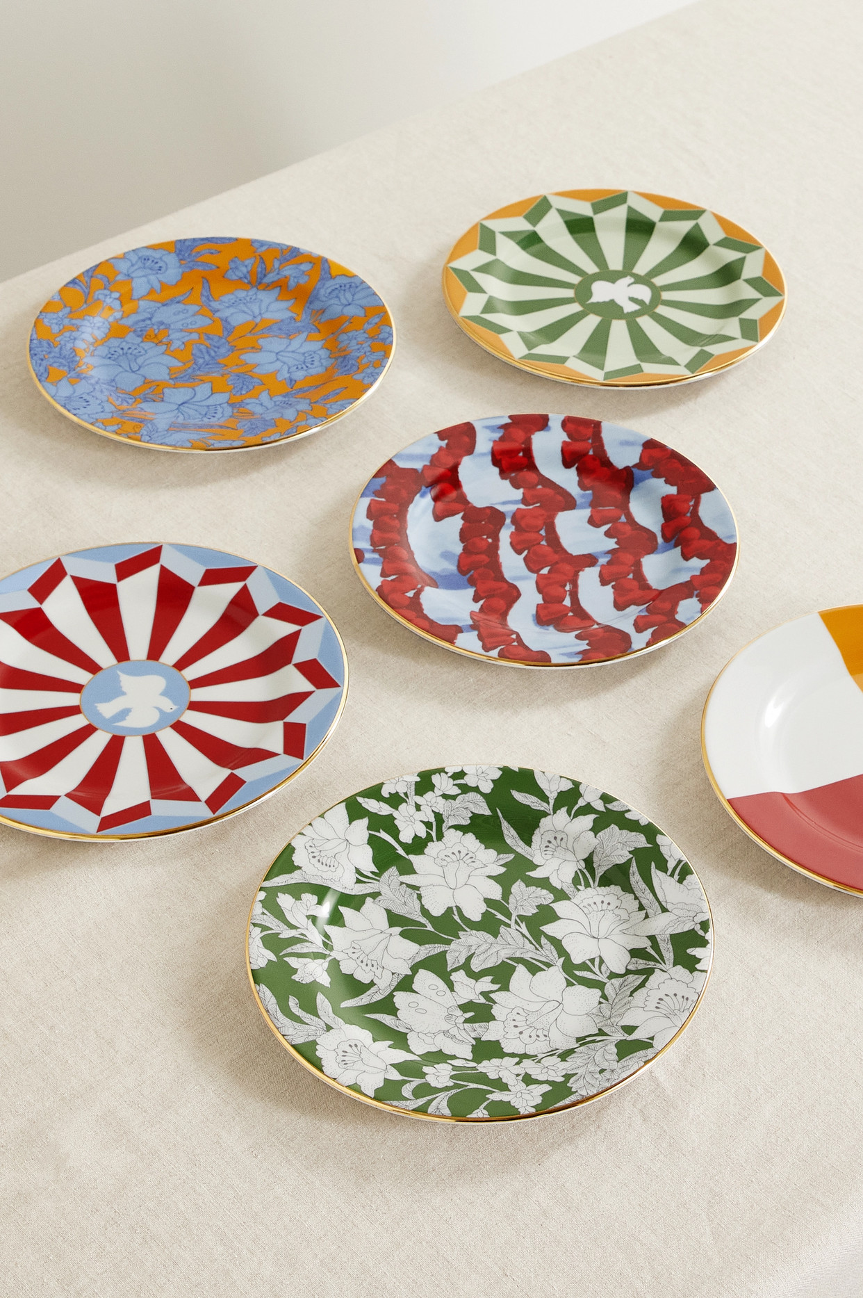Set Of Six Gold-plated Porcelain Dessert Plates