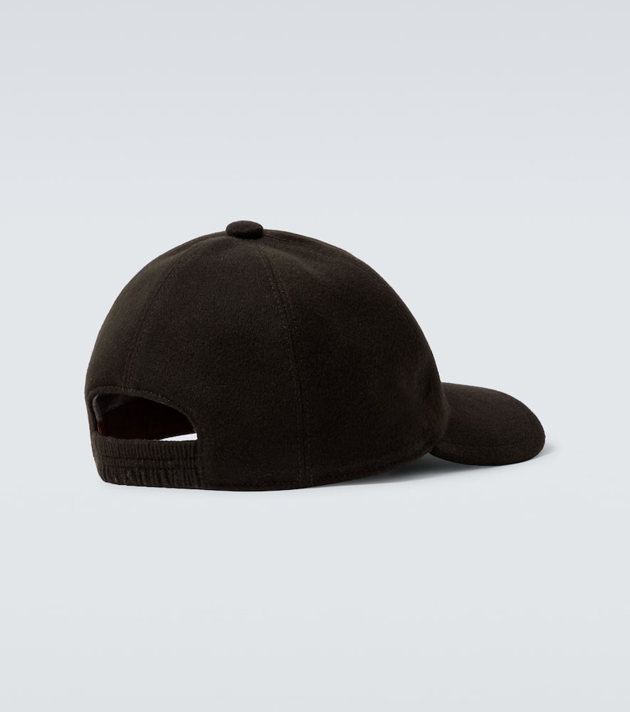 Logo embroidered suede baseball cap