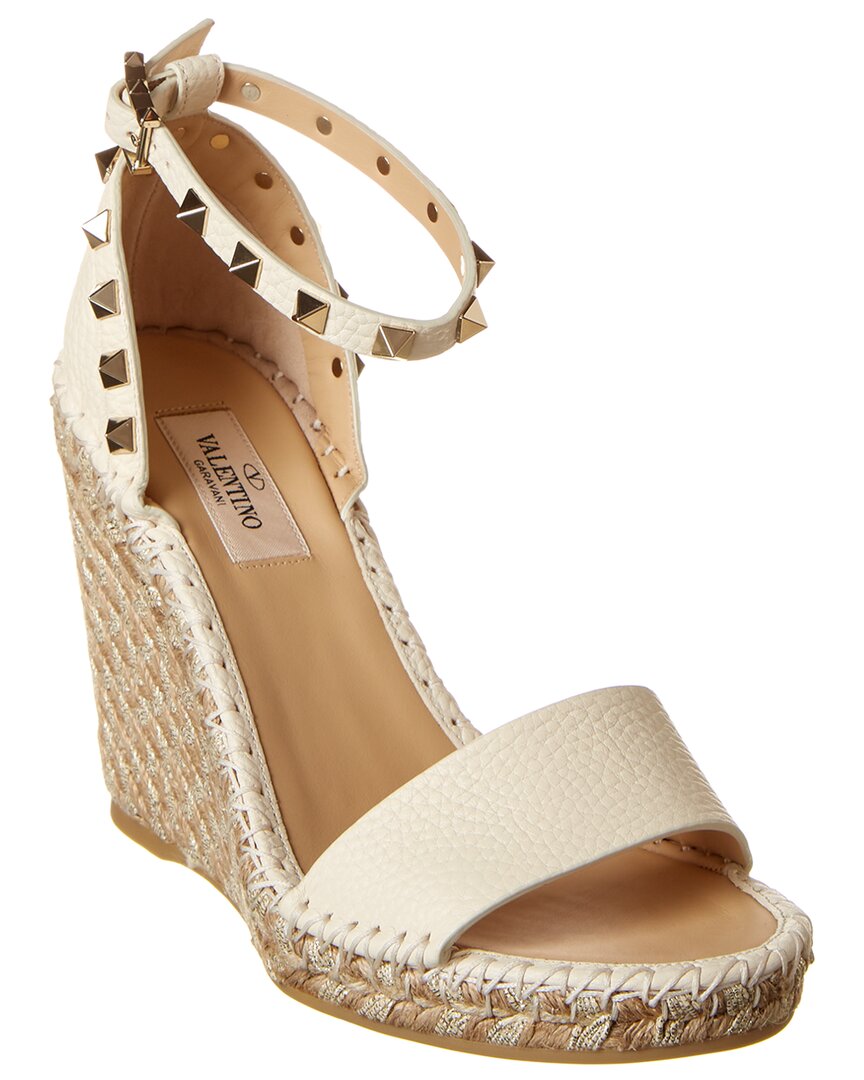 Rockstud 95 Grainy Leather Wedge Sandal