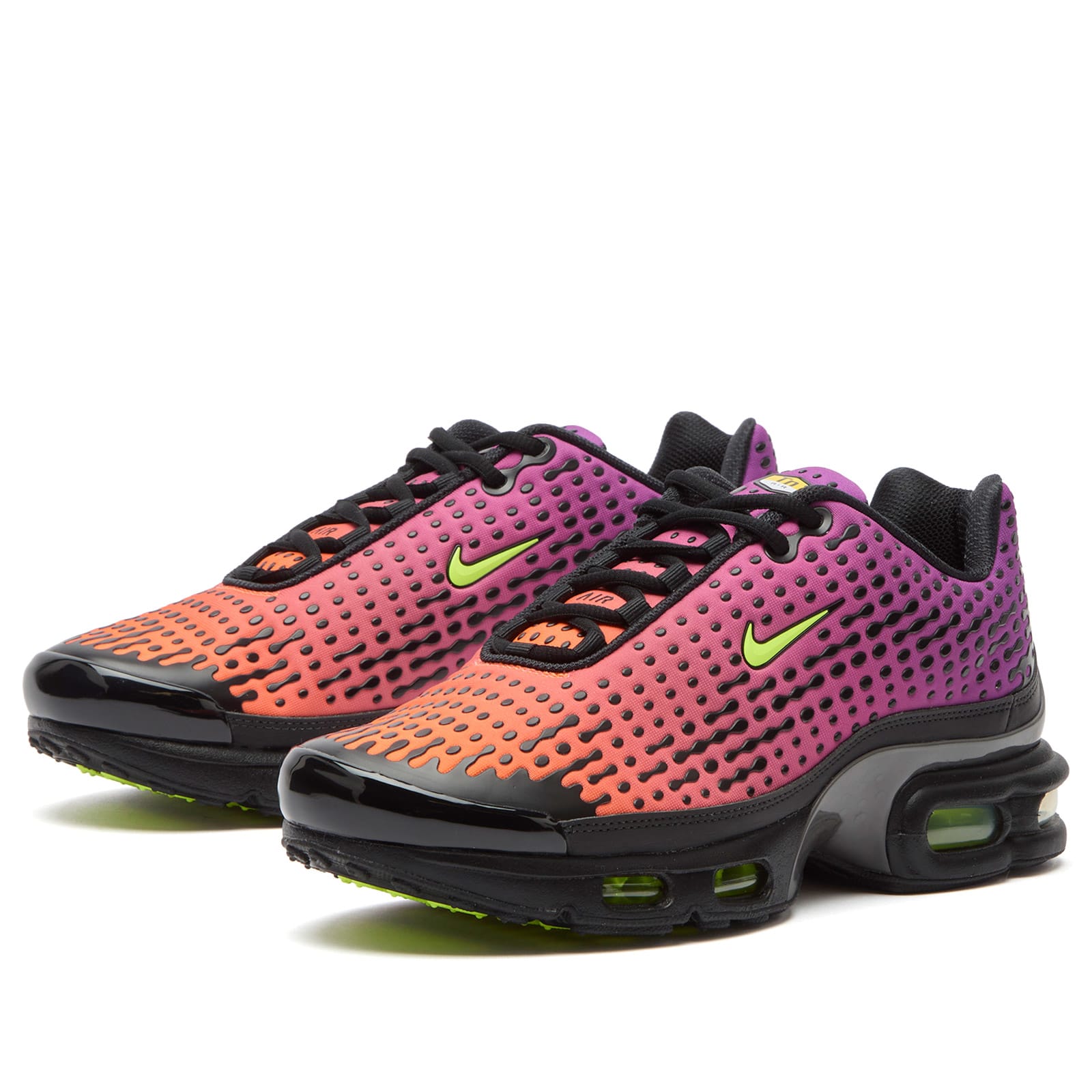 Men's Air Max Plus Vii Sneaker in Orange/Volt/Black