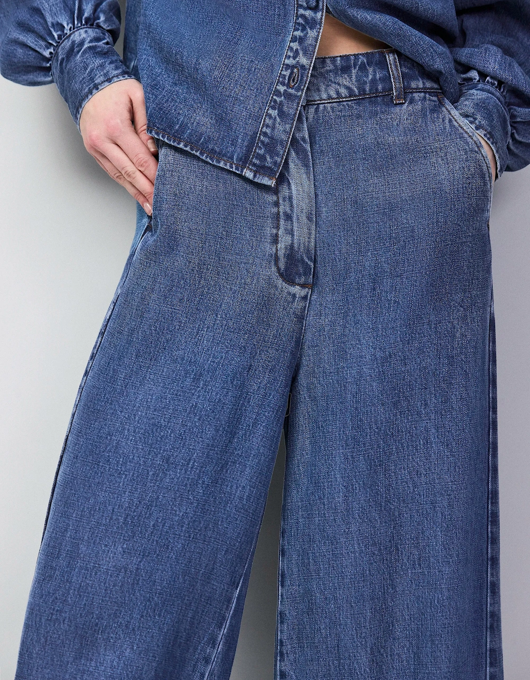 RO&ZO Women's Blue Lyocell Denim Tailored Jean