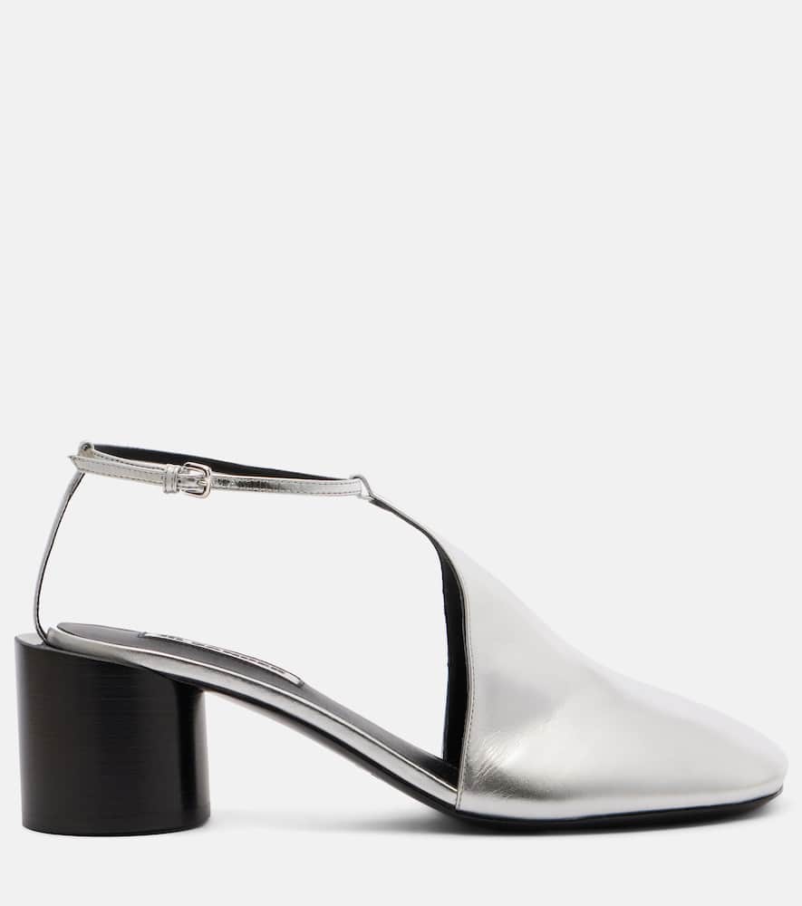 Metallic leather pumps