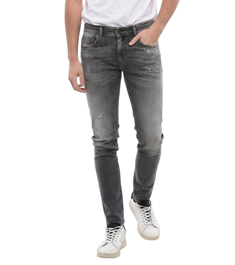 1979 Sleenker Skinny Distressed Jeans