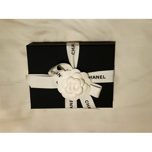 Chanel White Grained Calfskin Wallet Tri-Fold Pre-Owned