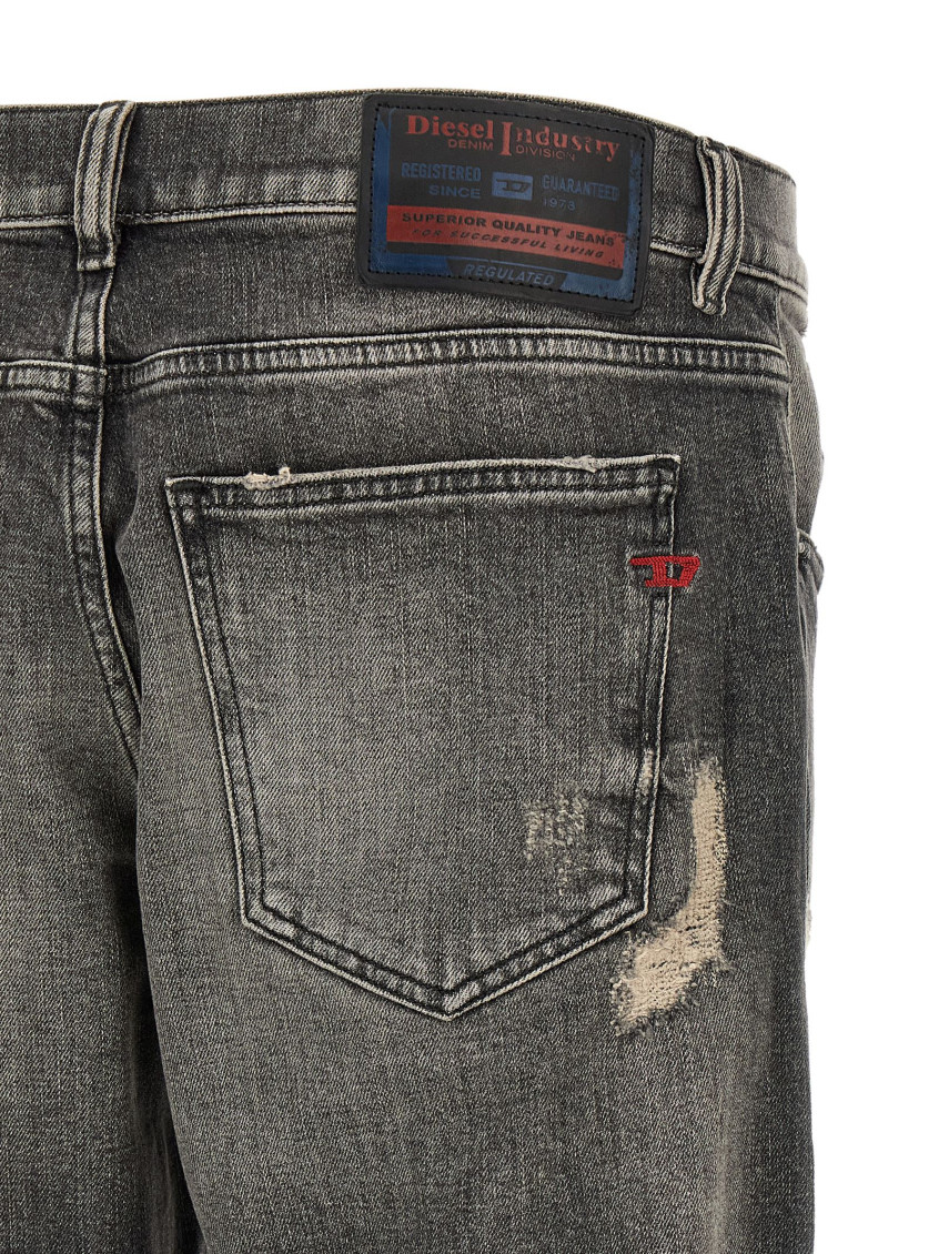 Diesel - 2019 d strukt jeans distressed detailing