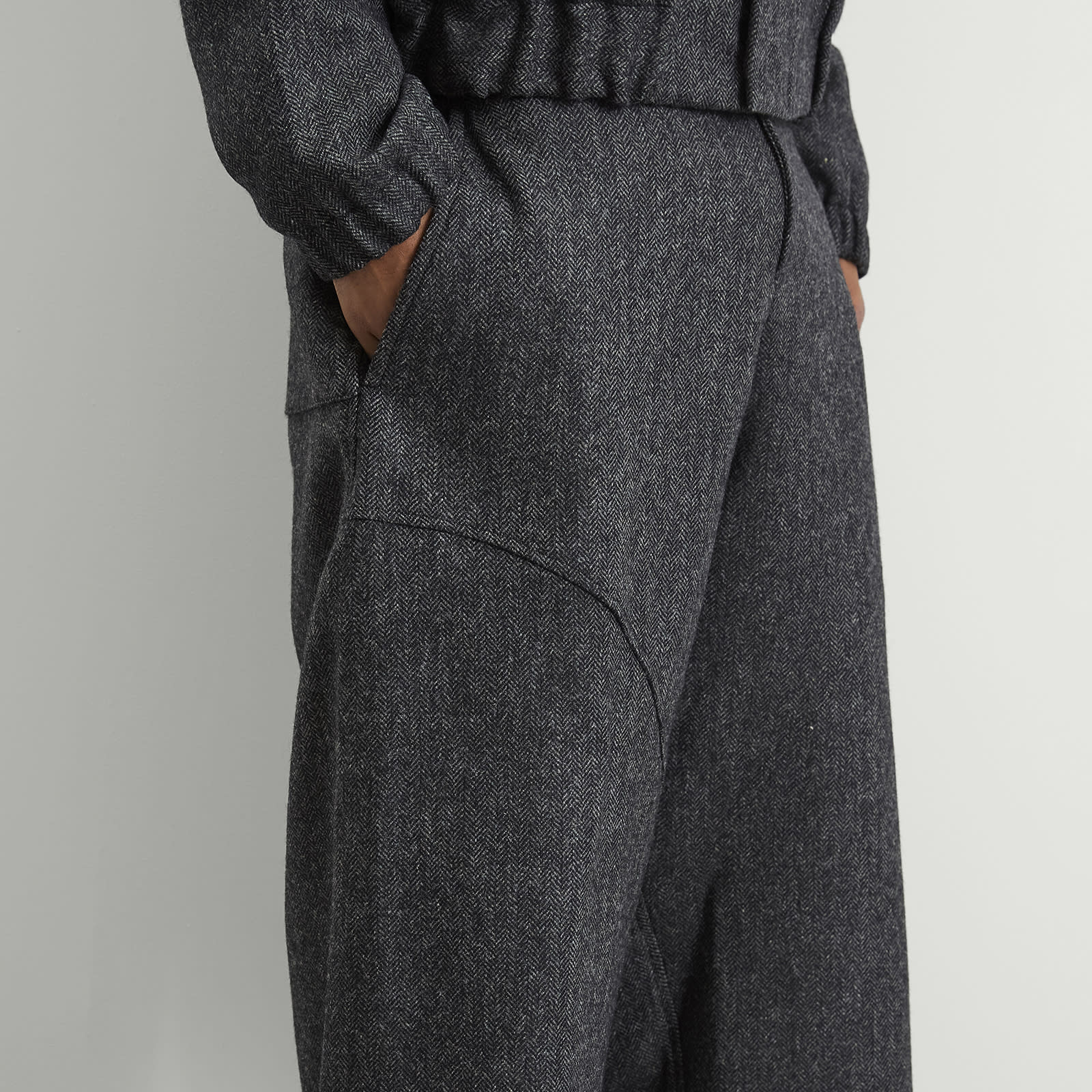 Men's Curved Seam Carpenter Trouser Charcoal Herringbone