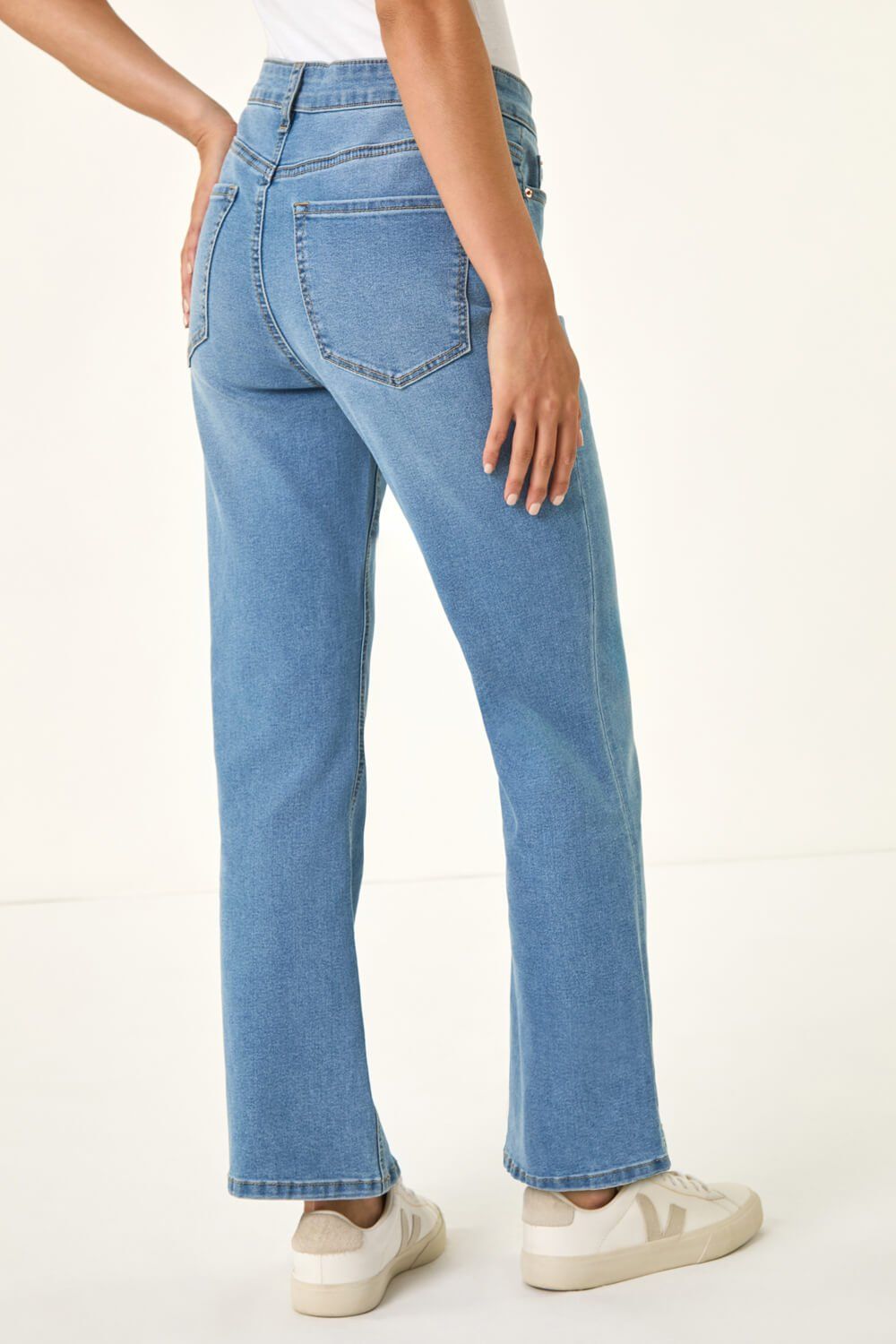 Roman Women's Petite Bootcut Stretch Jeans in Mid Blue