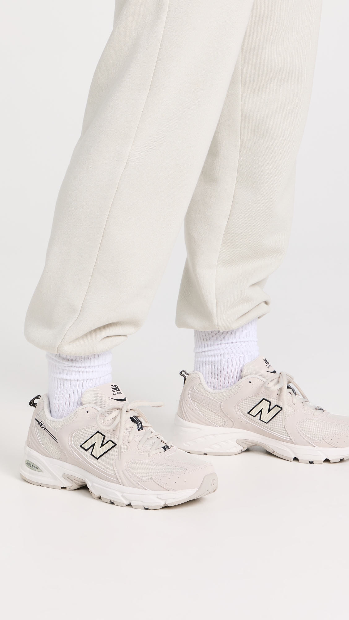 530 Unisex Sneakers Moonbeam / Sea Salt W