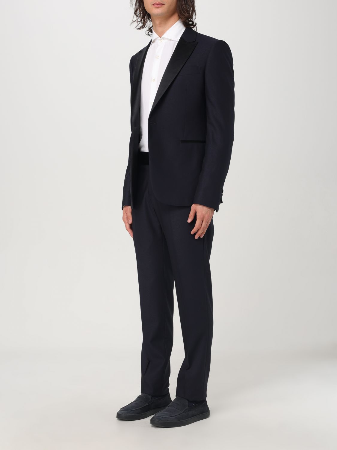 Suit Men color Blue
