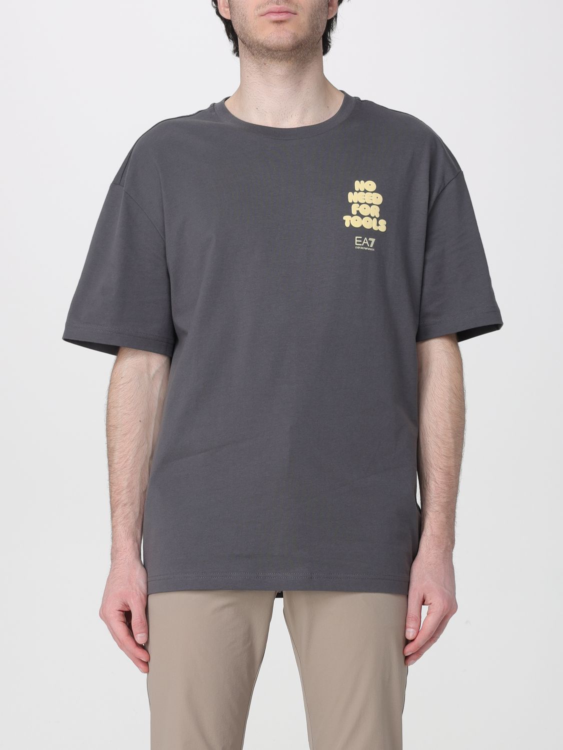 T-Shirt Men color Charcoal
