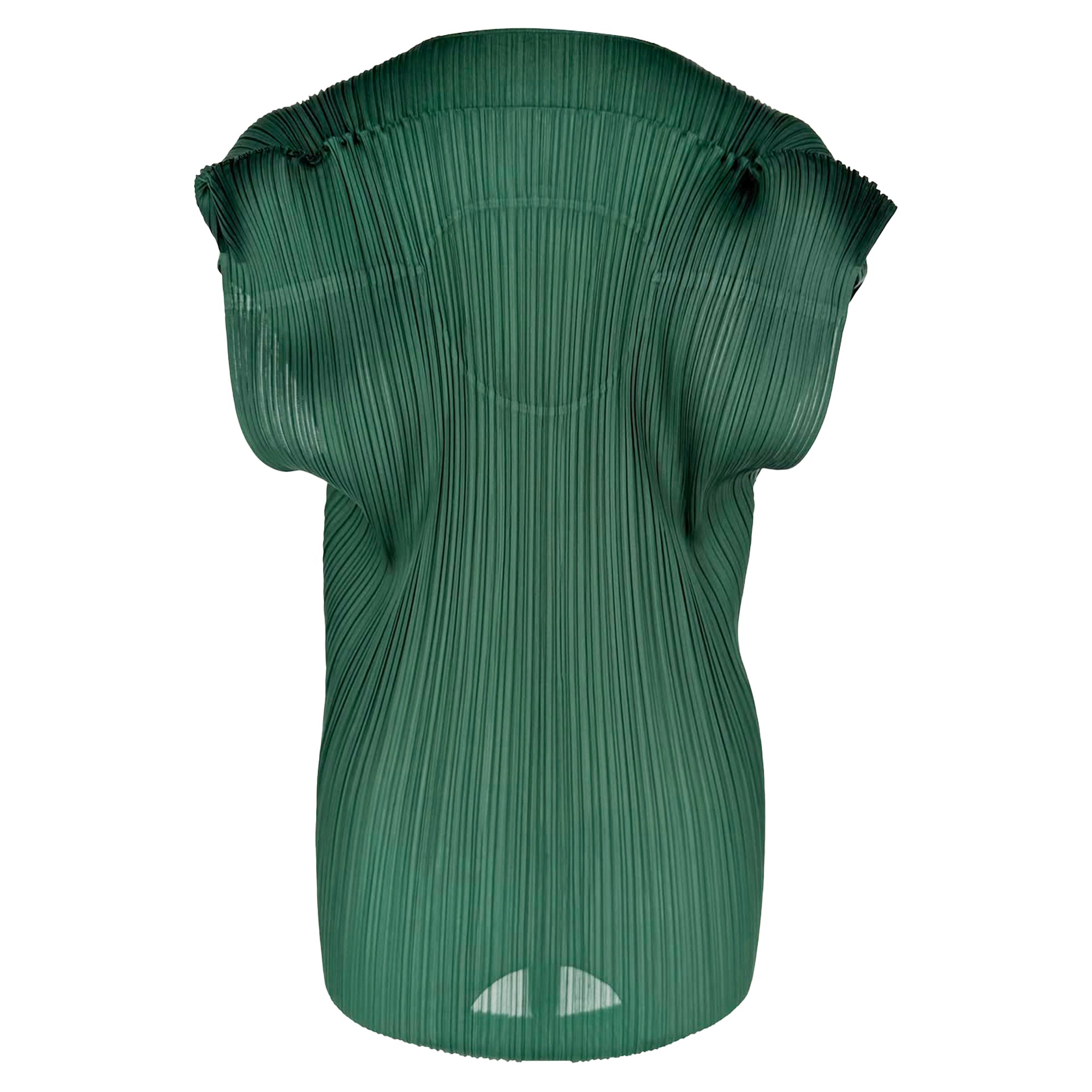 Short Sleeve Blouse in Green Polyester