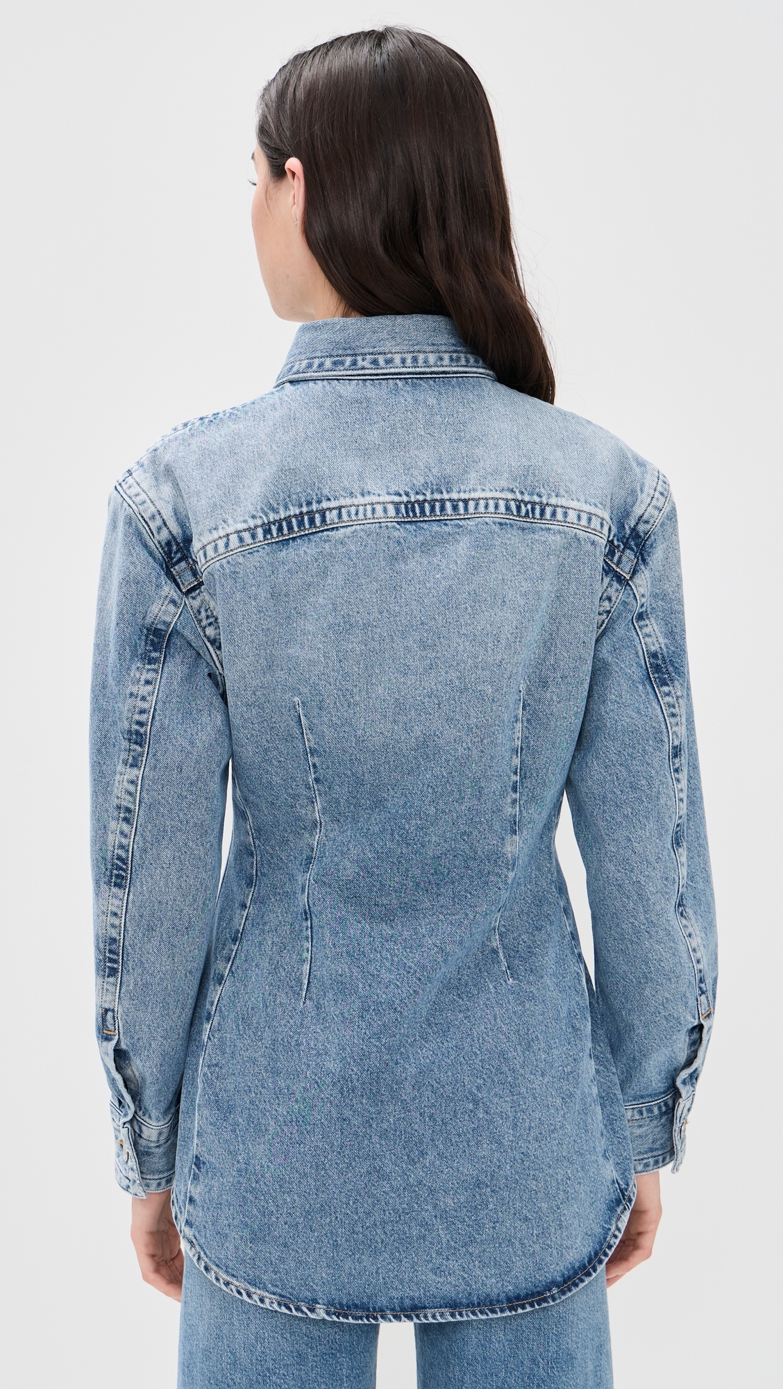 Wilma Shirt Magnify