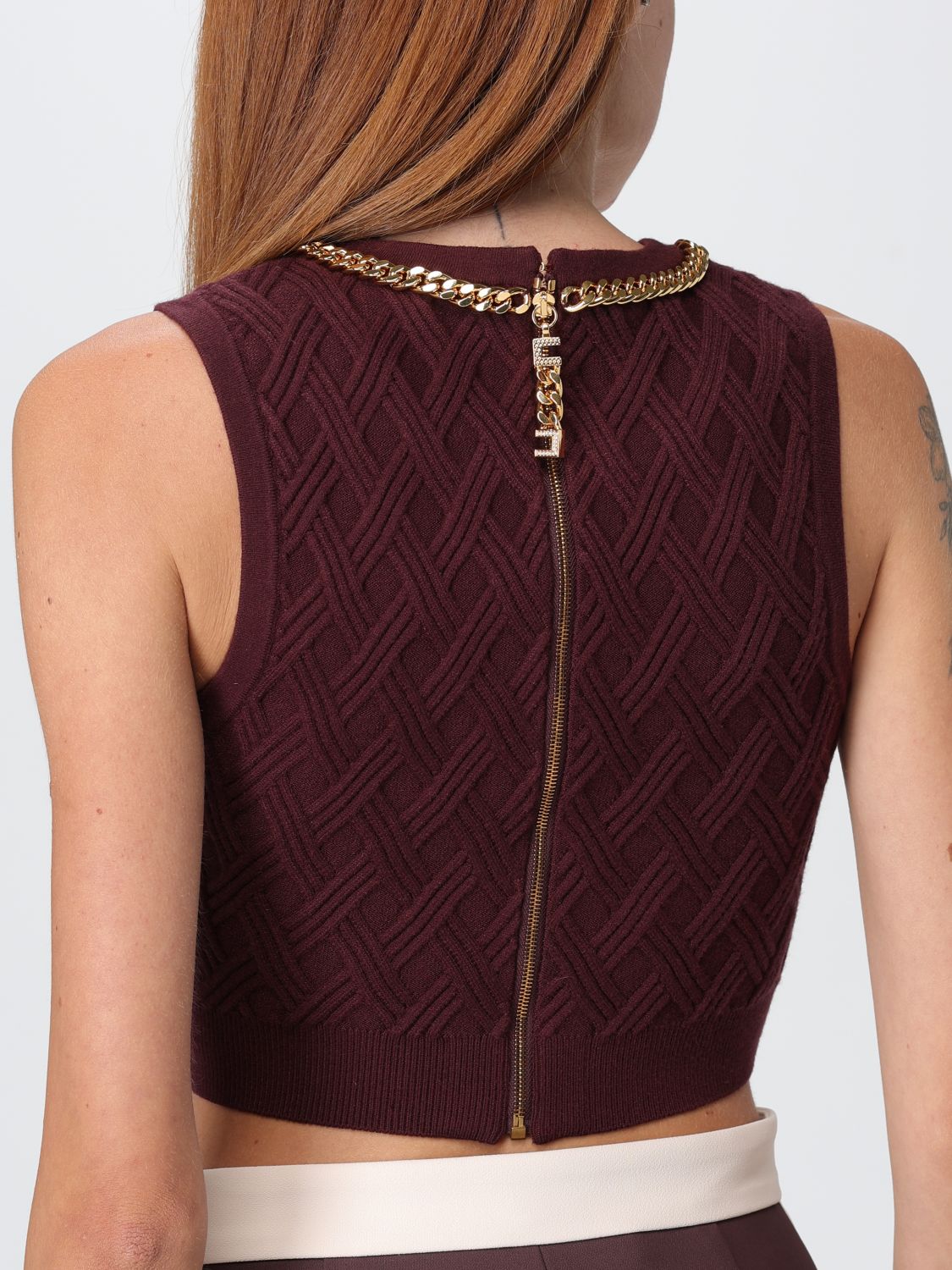Top Woman color Wine