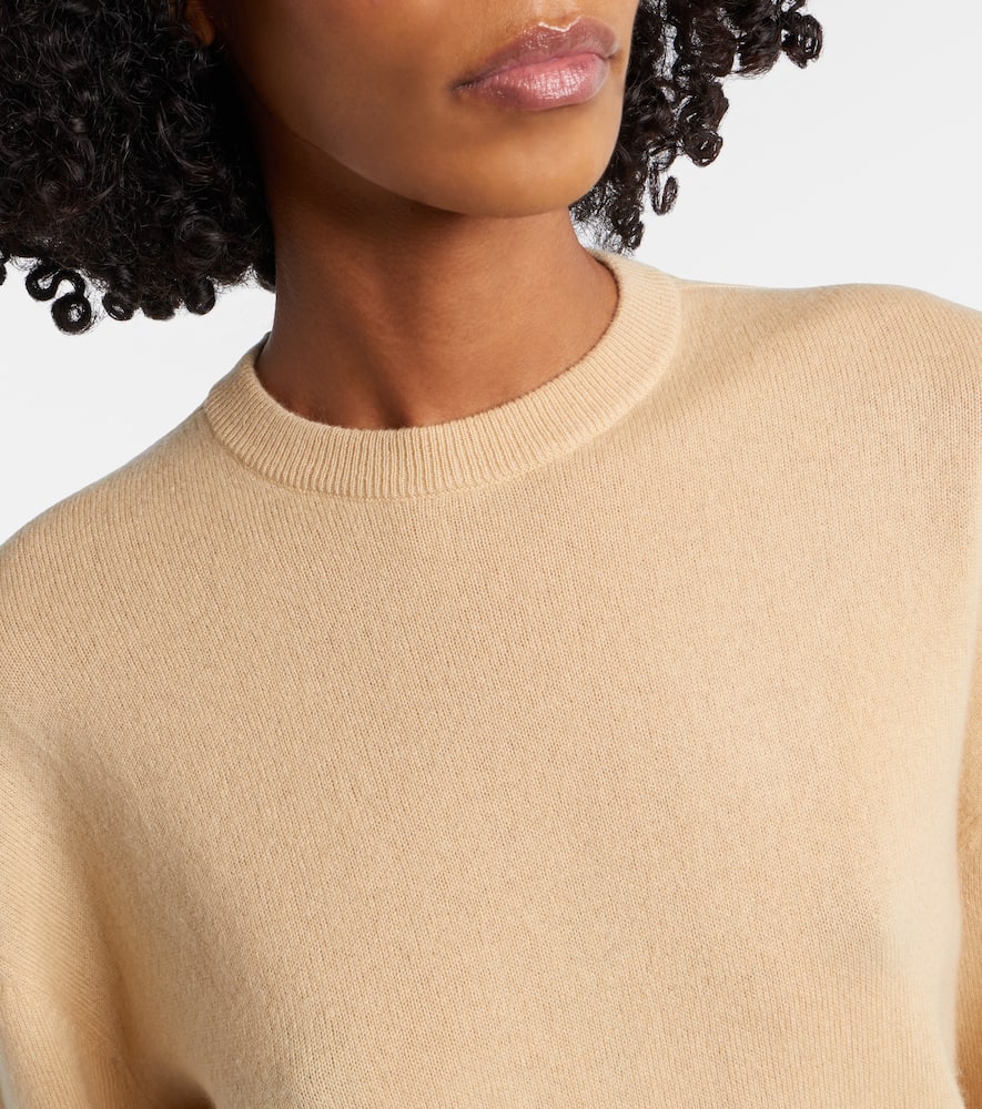 Cashmere sweater