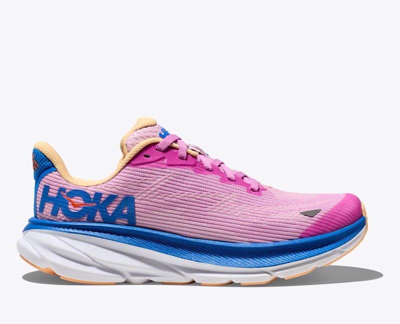 HOKA Clifton 9 Shoes in Cyclamen/Sweet Lilac