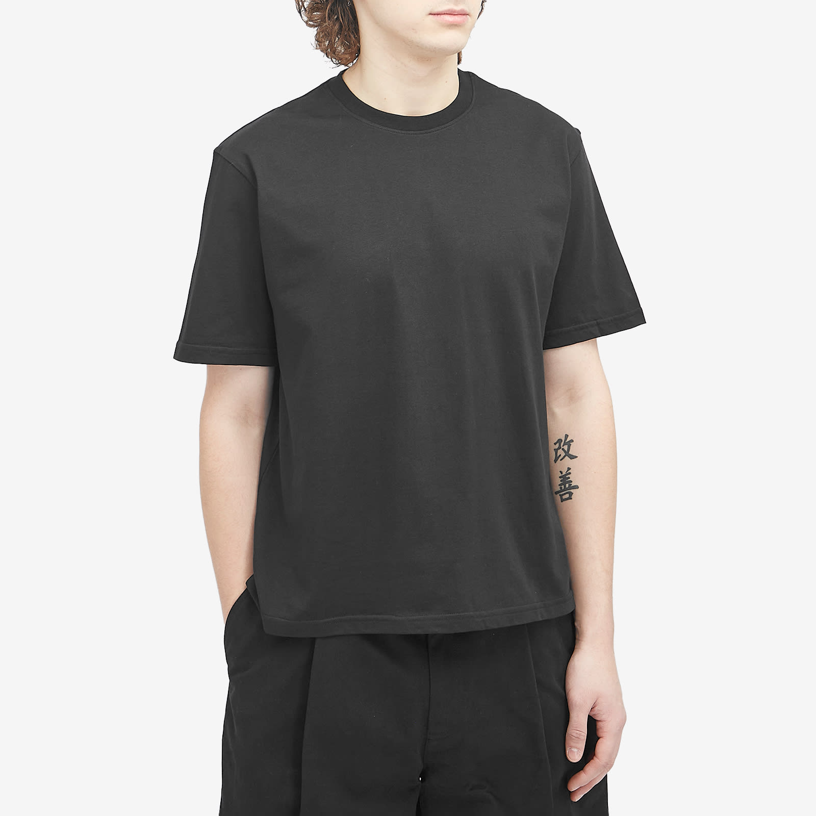 스튜디오 니콜슨 Men's Bric T-Shirt in Black BRICSNM-911-BLK