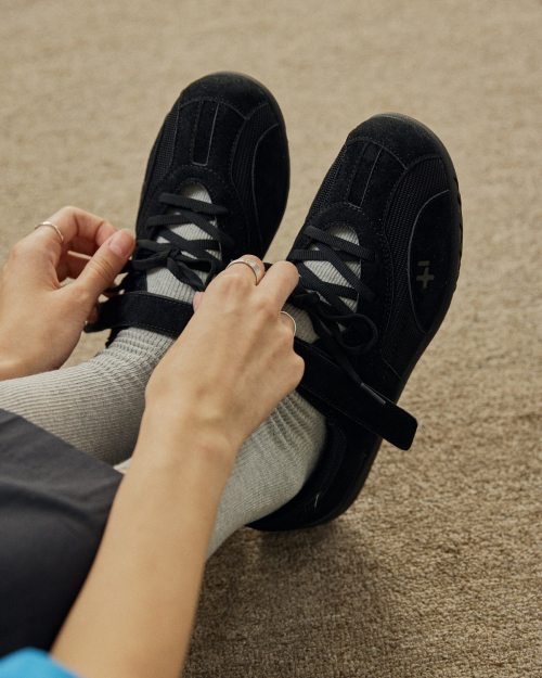 Romari Suede Lace-Up Sneakers Black OZSQFA343B
